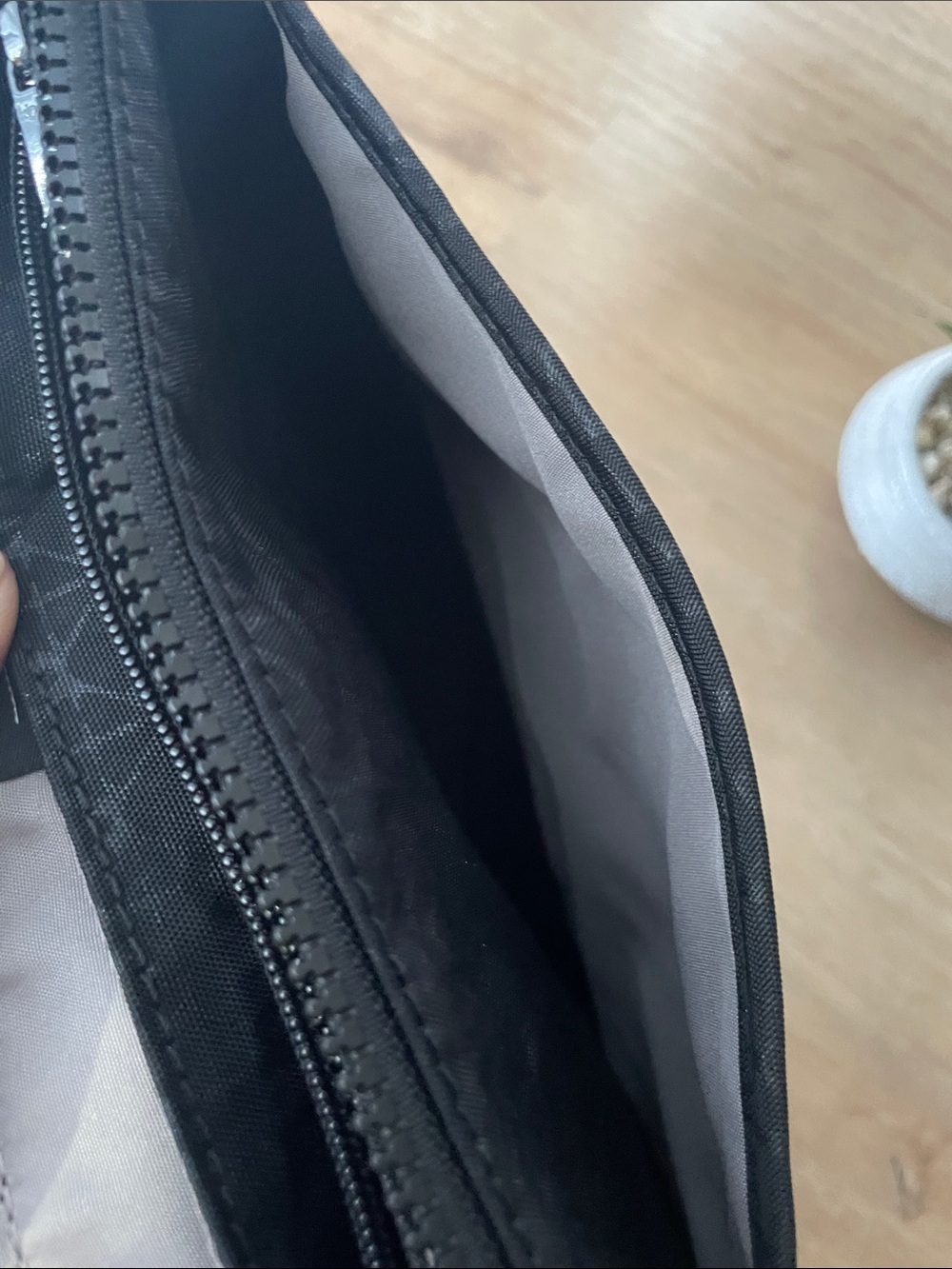 Kipling. Riri Crossbody - Picture 5 of 8
